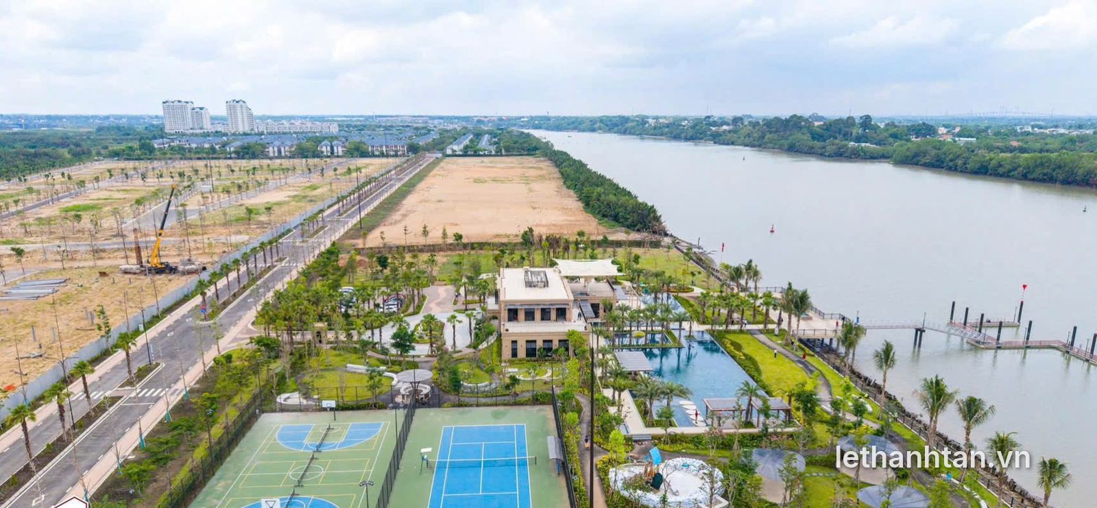 Hình thực tế bến du thuyền và Marina Club Elyse Island bên sông Đồng Nai