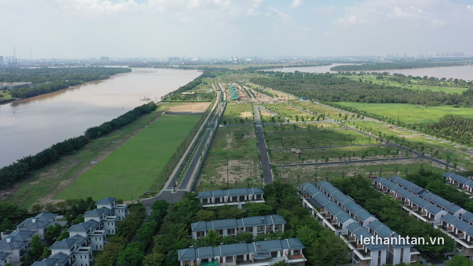 Toàn cảnh đảo Đại Phước và khu đô thị Swanbay nhìn từ flycam, sông Đồng Nai bao quanh