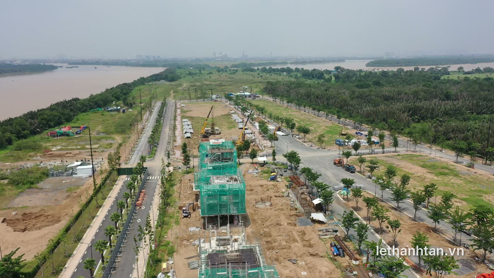 Dãy biệt thự Elyse Island đang xây dựng nhìn từ flycam