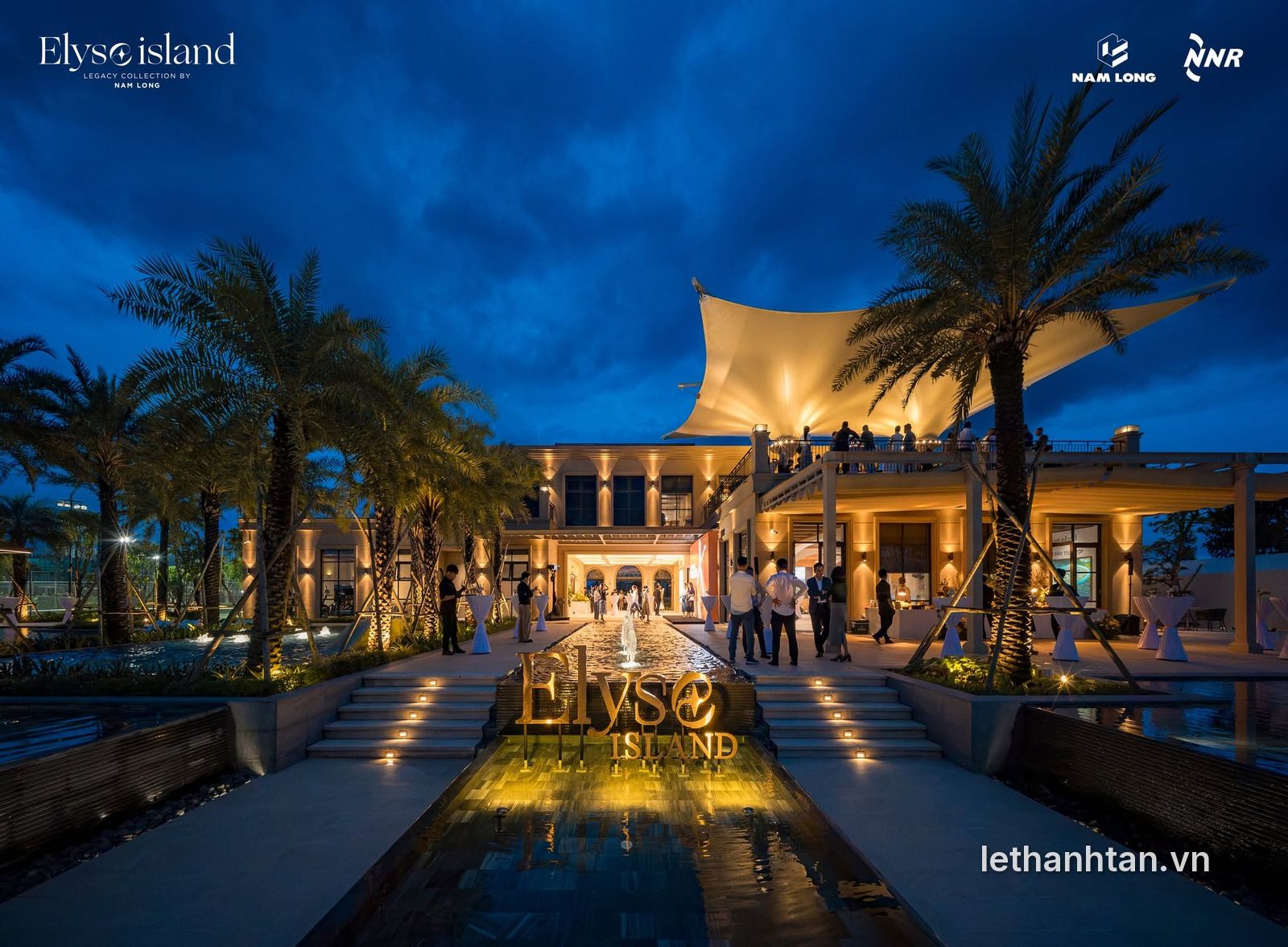 Elyse Clubhouse lên đèn buổi tối