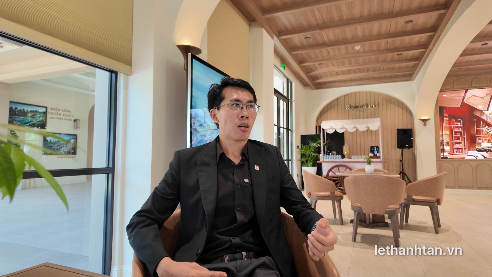 Lounge bên trong Elyse Clubhouse