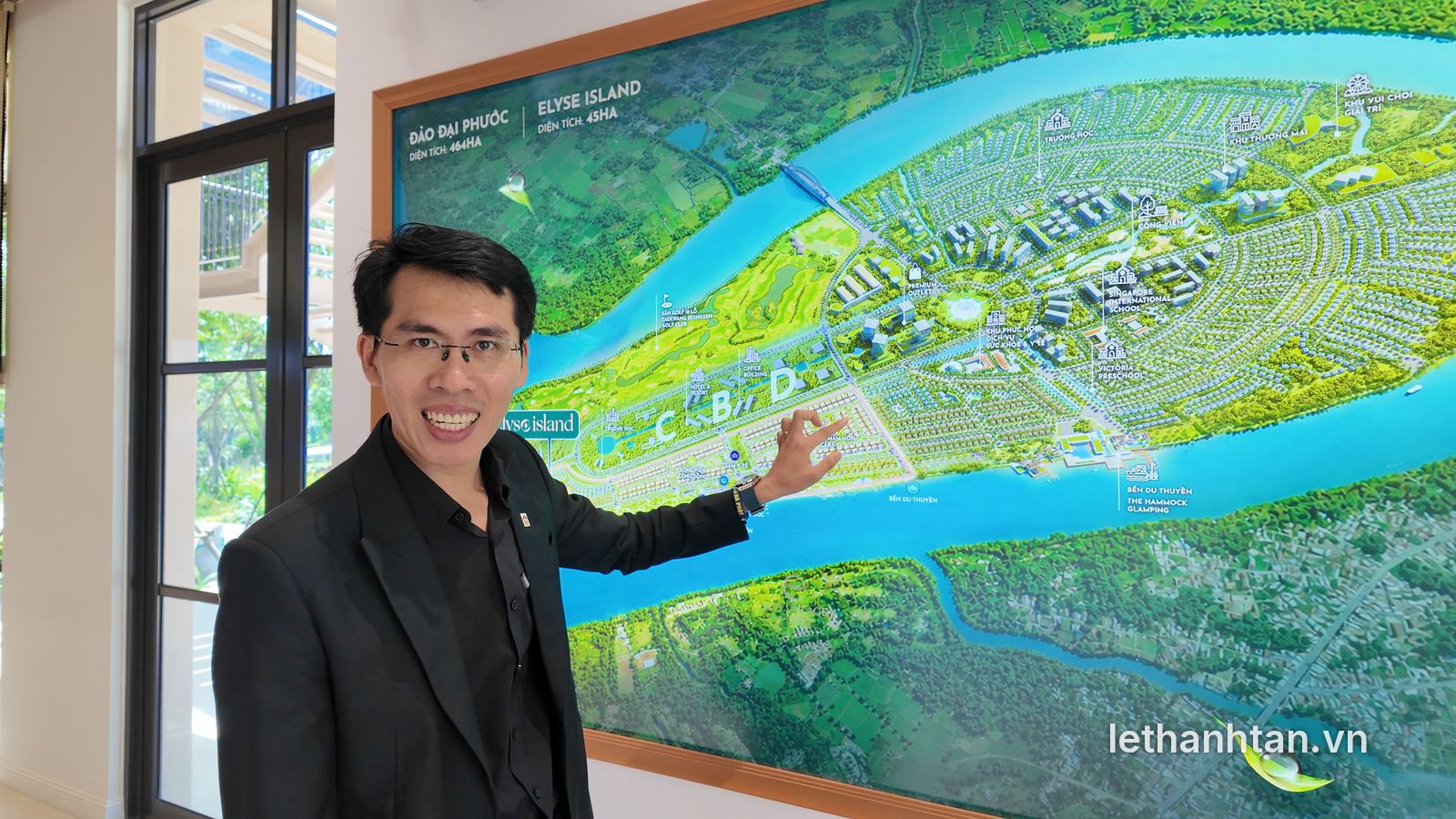 Lê Thành Tấn giới thiệu sa bàn đảo Đại Phước 464,5 ha tại sales gallery Elyse Island
